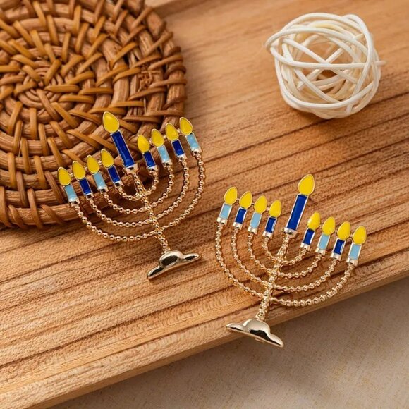 🕎HOST PICK🕎Large Gold Hanukkah Menorah Post Earrings Jewish Judaic - Picture 2 of 7